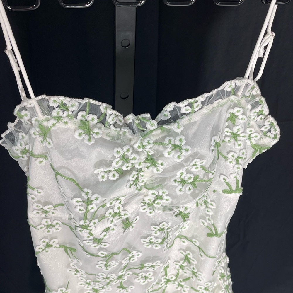 Beige Botany: Green & White Floral Embroidered Lace mini dress. Delicate, fairy - Picture 5 of 10